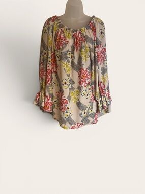 Cream Floral Ruffle-Sleeve Blouse w/Pretty Red & Yellow Print  PLUS: 3X    #14